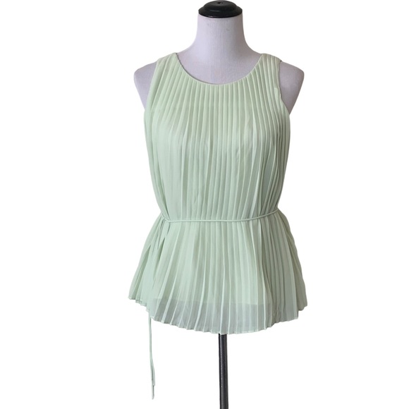 Banana Republic Pleated Sleeveless Blouse Honeydew Green NWT Size XS Tank Top - Picture 11 of 11